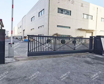 大连普然门业有限公司