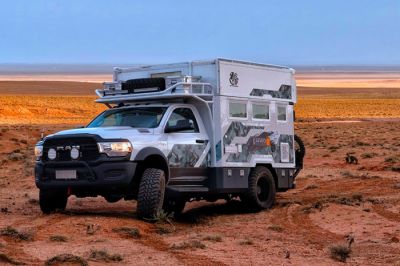 深圳速腾房车设备有限公司