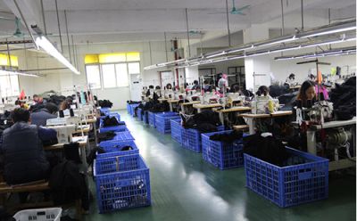 棉服羽绒服订制及工衣厂服生产批发源头工厂