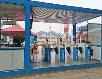 我们的车位引导系统已经被广泛的应用在大型综合商场