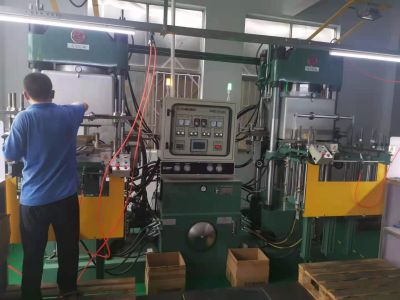 昆山新铂鑫精密模具有限公司