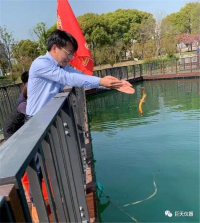 昆山巨天仪器设备有限公司