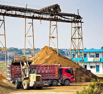制造破碎机及磨粉机设备的生产厂