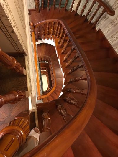 武汉久步楼梯销售安装工程有限公司