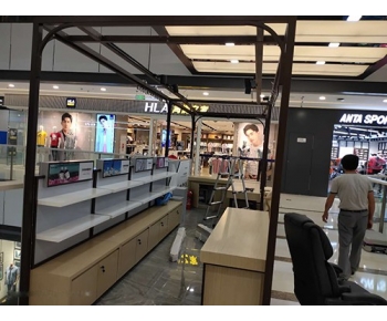 上饶华艺展柜道具有限公司