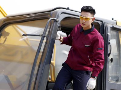 兰州锦亿圣服饰有限公司