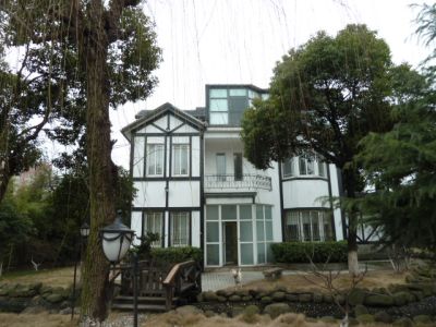 昆山市鼎美装饰工程有限公司